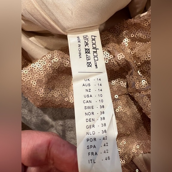 NWT Boohoo Sequin Eva Plunge Front Cut Side Nude Matte Sequin Short Romper 10 - Picture 6 of 8